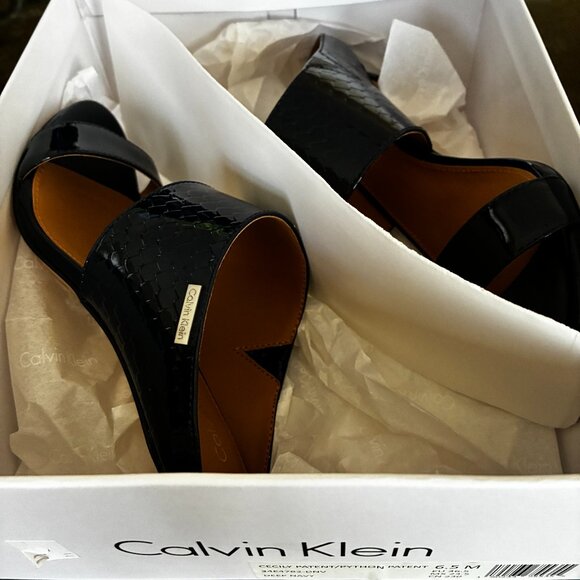 Womens Navy Cecily Patent Python Sandals Slip in Heels Size 6.5 Worn once w/box - Picture 7 of 8